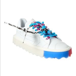 Off white sponge sole leather sneaker. Size 39 EUR and 9 US in Women’s
